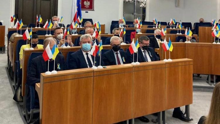 Senat przyjął uchwałę w sprawie europejskich aspiracji Ukrainy